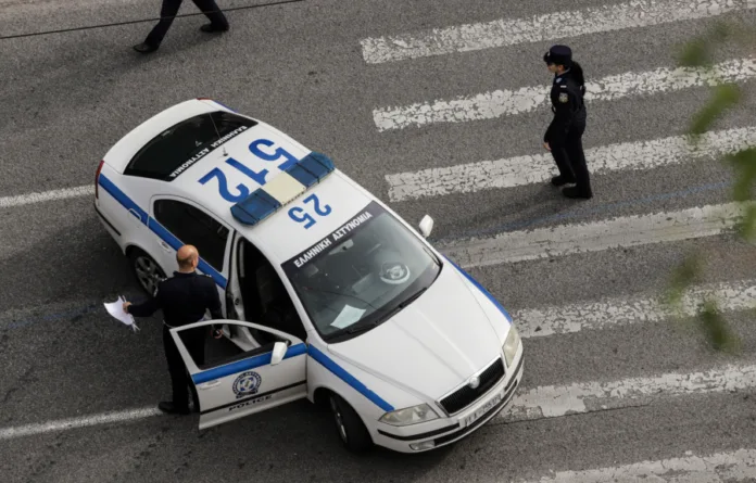 Περιπολικό στην περιοχή Νεόκτιστα Ασπροπύργου μετά από συμπλοκή