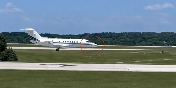 Αεροπλάνο Cessna Citation σε αεροδρόμιο