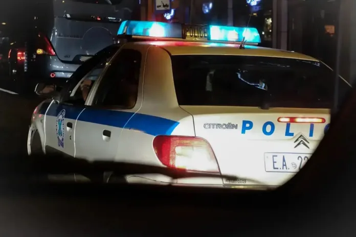 Σύλληψη τηλεφωνικών απατεώνων στο Καρπενήσι από αστυνομικό